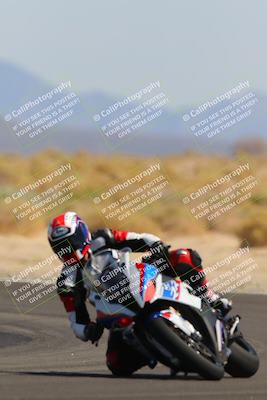 media/Oct-08-2022-SoCal Trackdays (Sat) [[1fc3beec89]]/Turn 16 (125pm)/